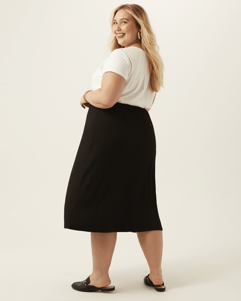 Plus size black knit skirt deals